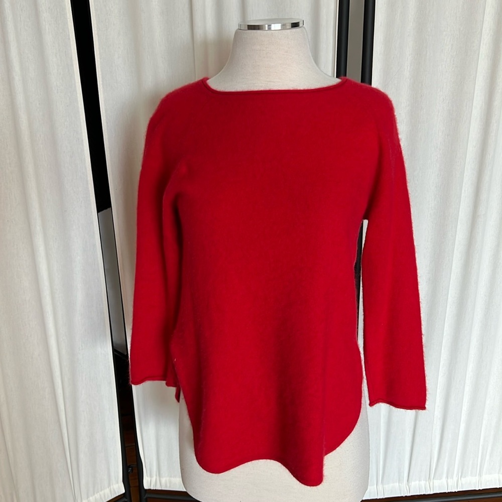 Luxurious Red Long Sleeve InCashmere Crewneck Sweater Size Medium